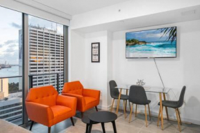 Heart of downtown Miami Studio POOL & GYM
